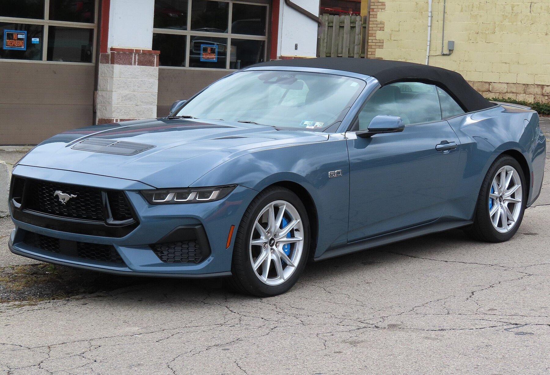 2024 Ford Mustang GT Premium convertible, front left, 09-28-2024